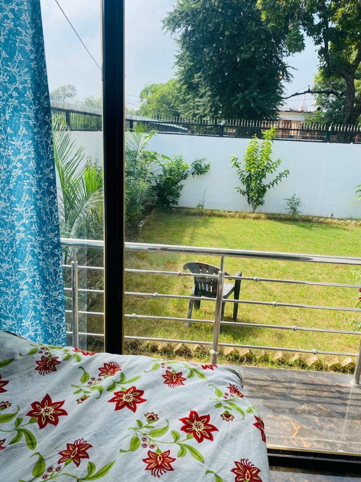 La Calma Homestay Khajuraho Exterior photo
